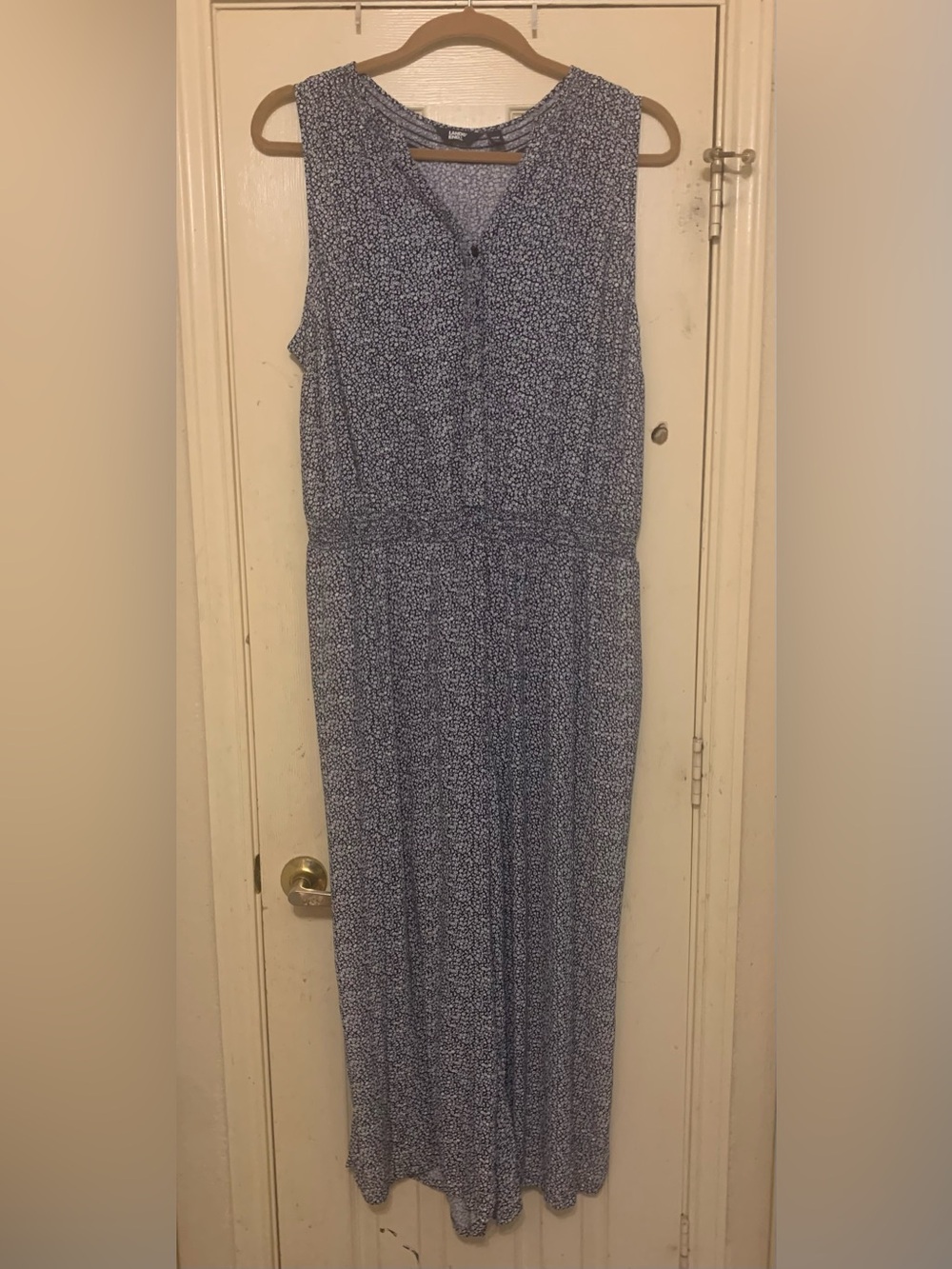 Land’s End Navy with White Floral Print 22w Wide Leg Romper.              3335